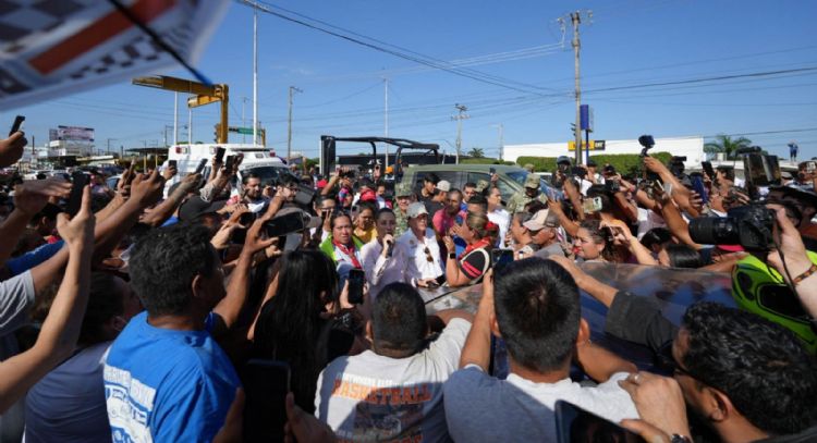 “¿Dónde están?”: Reclaman a Sheinbaum en Poza Rica por desaparecidos tras las lluvias (Video)