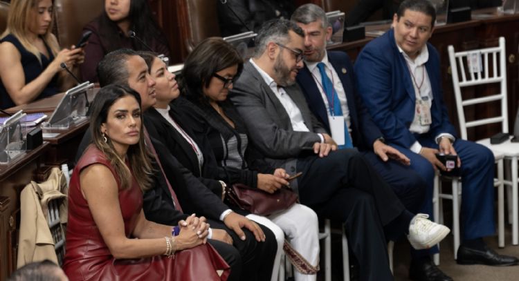 Alessandra Rojo de la Vega denuncia agresión antes de entrar al informe de Brugada (Video)