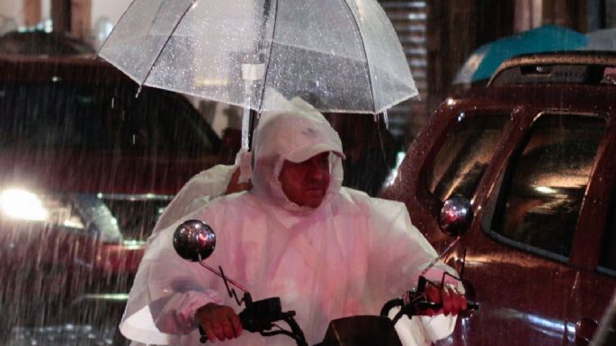 Lluvias muy fuertes y chubascos seguirán azotando el martes a entidades afectadas por inundaciones