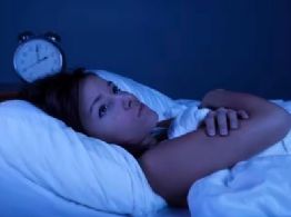 ¿Dormir mal engorda? Esto dicen la UNAM, la OMS y la Clínica Mayo