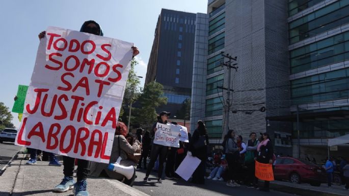Por segundo día consecutivo, empleados del SAT exigen con bloqueos mejoras salariales