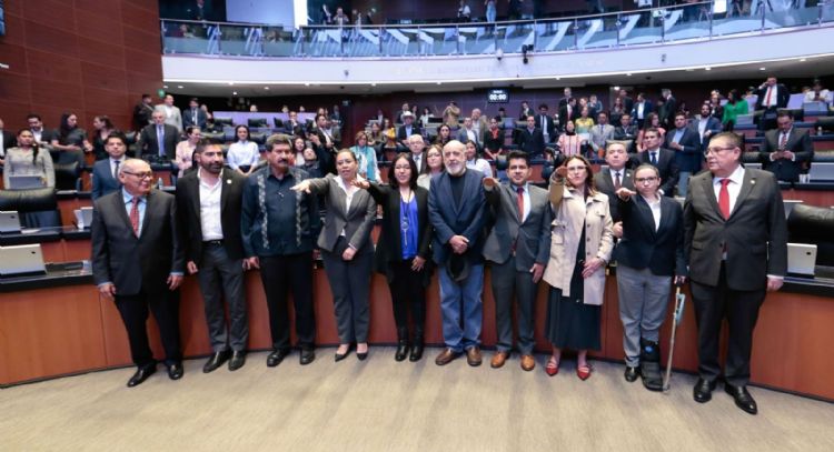 Senadores oficialistas ratifican nombramientos de la Comisión Reguladora de Telecomunicaciones