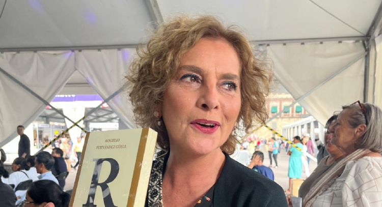 “Desnorteada”: Beatriz Gutiérrez Müller comete lapsus sobre Palacio Nacional en la FIL del Zócalo