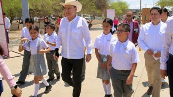 Gobernador Durazo logra disminuir deserción escolar con programa de Becas Sonora de Oportunidades