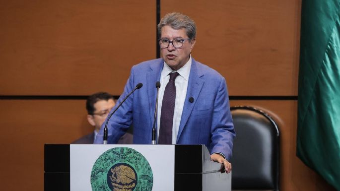Monreal descarta fast track en Ley de Amparo y plantea revisar retroactividad