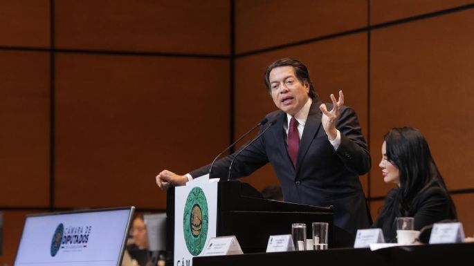 Mario Delgado pide incremento de 50 mil millones de pesos para presupuesto de becas