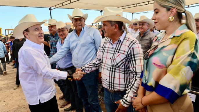Gobernador Durazo beneficia a ganaderos sonorenses con entrega de maquinaria y sementales bovinos