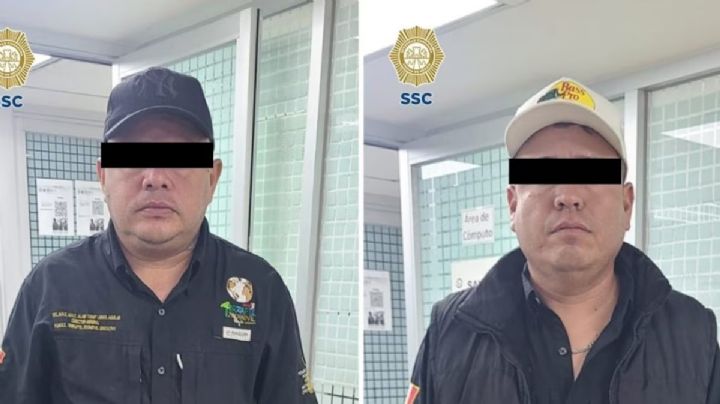 Detienen a dos hombres en el Zócalo de la CDMX por transportar un mono, un caimán y una serpiente