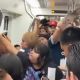 Aficionados de Rayados agreden a una mujer en el metro de Monterrey (Video)