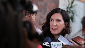 Kenia López: están muy preocupados en el gobierno por el relanzamiento del PAN
