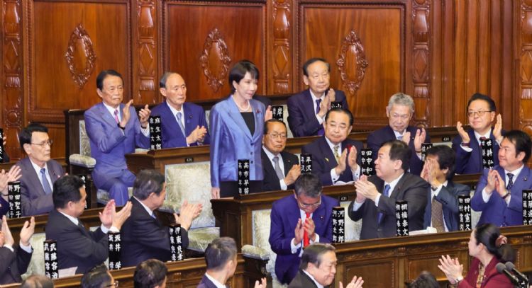 Japón elige a la ultraconservadora Sanae Takaichi como la primera mujer primera ministra