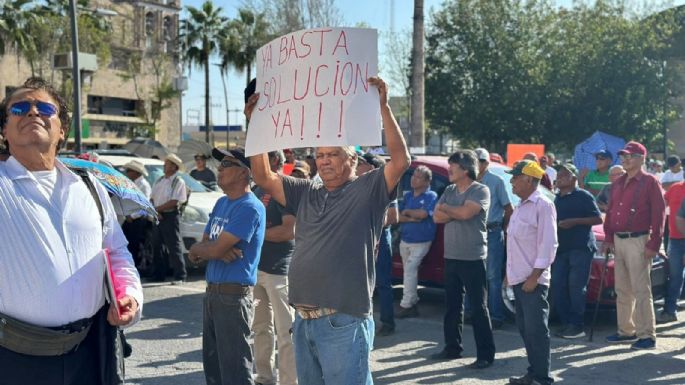 Obreros de AHMSA salen de nuevo a marchar; insostenible su situación económica