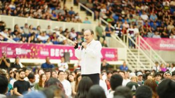 Gobernador Durazo lanza convocatoria “Sonora Internacional” para becas a estudiantes