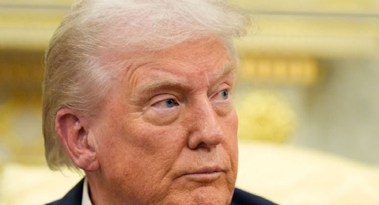 Respeto a Sheinbaum, tremenda mujer, pero a México lo manejan los cárteles: Trump