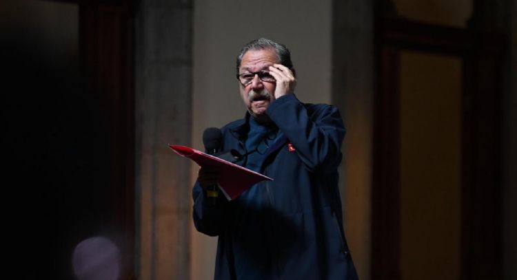 Paco Ignacio Taibo II desata polémica en la mañanera por “cuota de género” en literatura