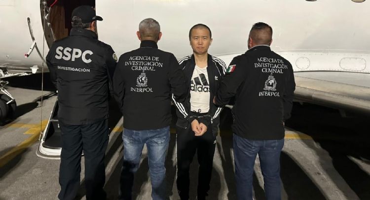 México entrega a EU a presunto narcotraficante chino ligado a cárteles mexicanos y detenido en Cuba