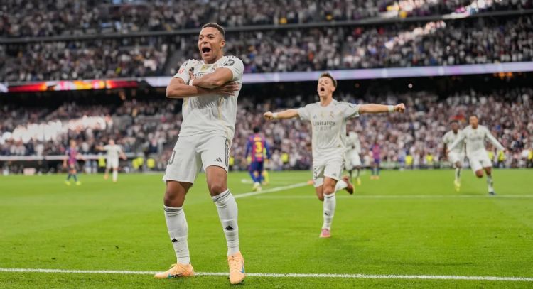 Mbappé y Bellingham anotaron en la victoria del Real Madrid 2-1 ante el Barcelona