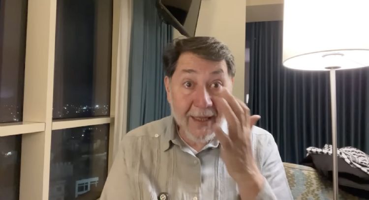 Fernández Noroña llora por Palestina durante transmisión en vivo (Video)