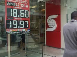 Peso avanza mientras empleos caen en EU por la inteligencia artificial