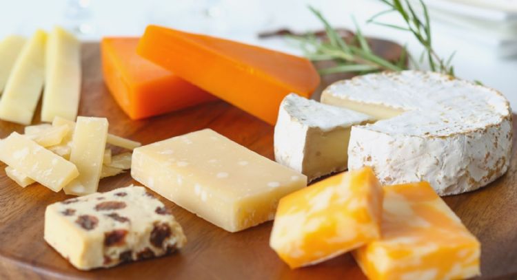 Retiran de forma urgente una marca de queso por contaminación con E. coli