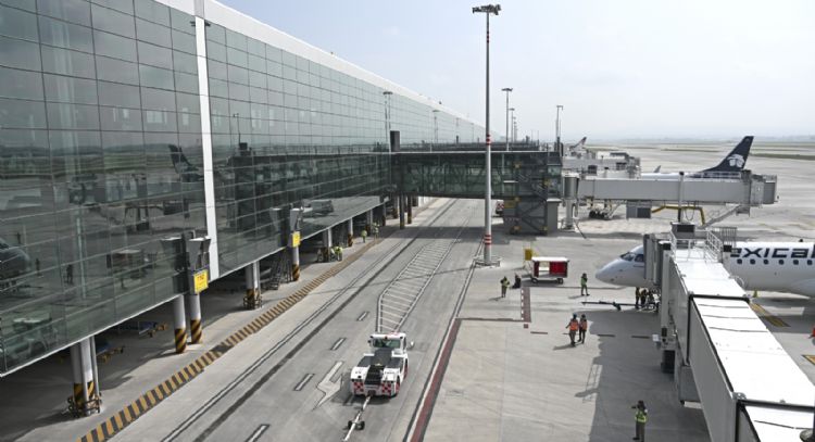 Golpe “grave y unilateral”, el sector aeronáutico mexicano en problemas tras suspensión de vuelos