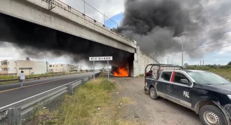 Sindicatos se disputan con violencia la ampliación de la autopista Puebla-Tlaxcala