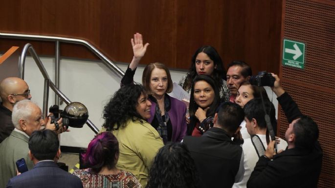 Senadoras de Morena piden a Paco Ignacio Taibo que se disculpe, no que renuncie (Video)