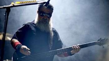 Molotov, 30 años en fuego