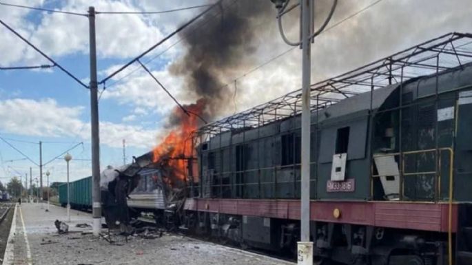 Drones rusos atacan estación de tren en Ucrania; dejan al menos un muerto y decenas de heridos