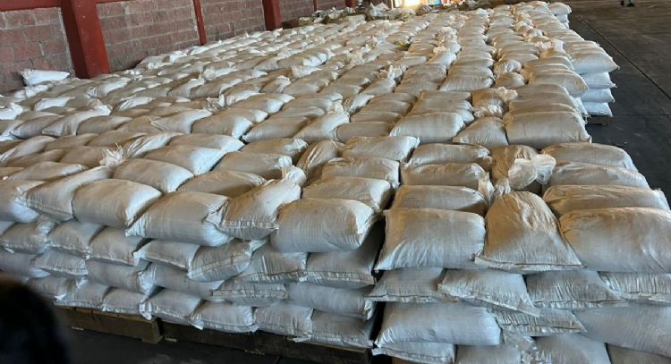 Aseguran más de 2 mil costales con precursores químicos para fabricar drogas en Durango