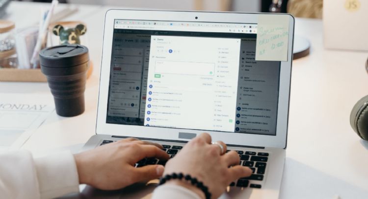 Estafa invisible: la modalidad que engaña a usuarios de Gmail con inteligencia artificial