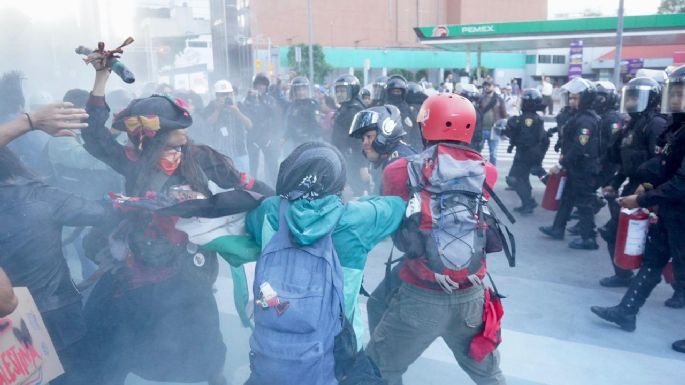 Encapuchados causan destrozos durante marcha en apoyo a Palestina (Video)