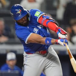 Azulejos someten a Yankees y van a su primera Serie de Campeonato de la Liga Americana desde 2016