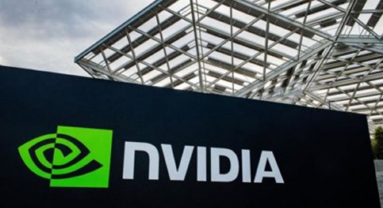 CEO de Nvidia advierte de que EU "no está muy por delante" de China en la carrera por la IA