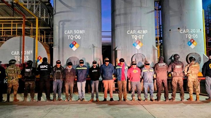 Aseguran 250 mil litros de "huachicol" en Perote, Veracruz; hay ocho detenidos