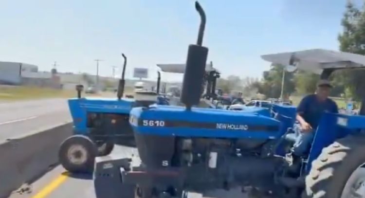 Levantan el último bloqueo carretero de productores agrícolas en Guanajuato