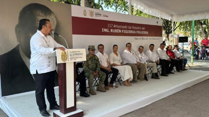 Rinden homenaje al exgobernador Rubén Figueroa, uno de los artífices de la guerra sucia en Guerrero