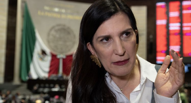 Tiempo de AMLO ya pasó, debe dejar que Sheinbaum tome sus decisiones: Kenia López Rabadán