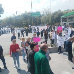 Con bloqueo en Tlalpan, exigen más recursos para el Instituto Nacional de Cancerología