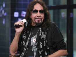 Autopsia revela que Ace Frehley, guitarrista de Kiss, murió debido a heridas sufridas por una caída