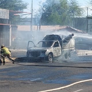 Explota vehículo repartidor de gas LP de Silza en la vía pública de Mexicali (Video)