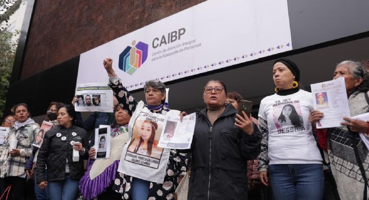 Madres buscadoras se manifiestan en inauguración del CAIBP: reclaman exclusión