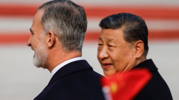 China y España firman acuerdos para fortalecer la cooperación durante visita del rey Felipe VI