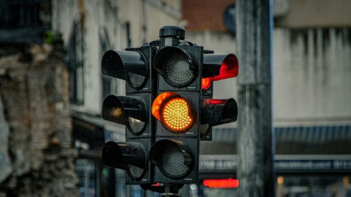 Semáforos de cuatro luces: ¿qué cambia y cuándo podrían llegar?