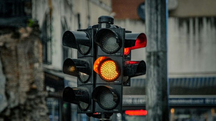 Semáforos de cuatro luces: ¿qué cambia y cuándo podrían llegar?
