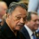 Hospitalizan al líder defensor de derechos civiles, Jesse Jackson por un raro trastorno neurológico