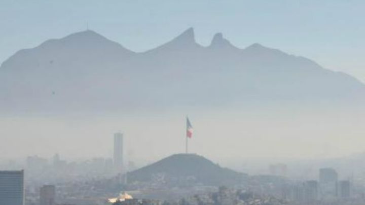Se dispara la contaminación en Nuevo León; estudios advierten que aire más dañino llega en invierno