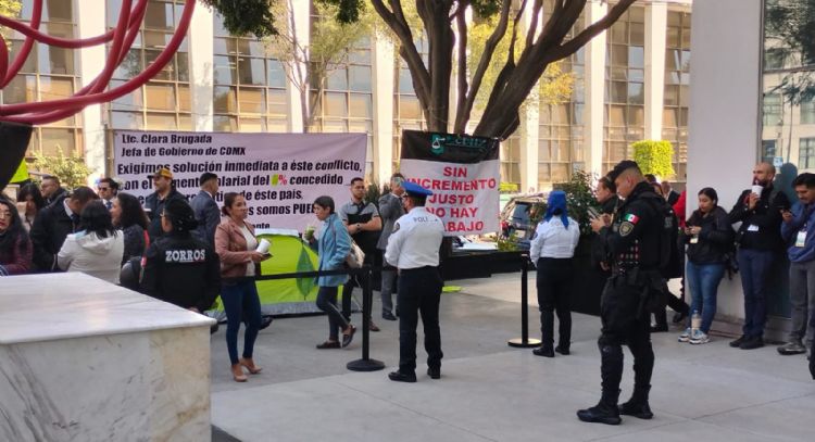 Con paro, trabajadores del TSJCDMX exigen aumento salarial y la no reelección de Rafael Guerra