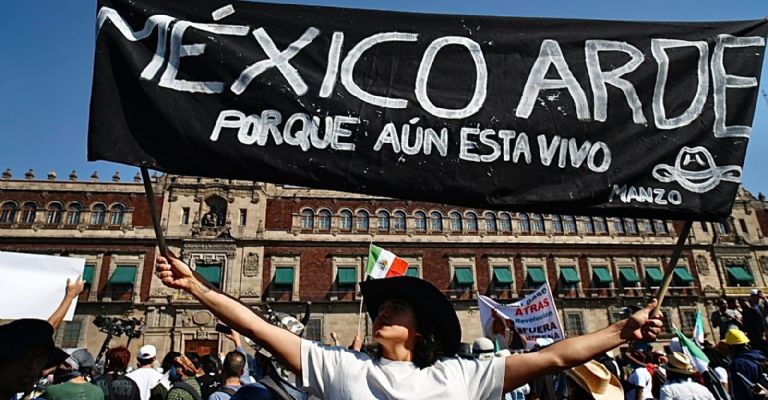 Miles de jóvenes confrontaron a la policía de la CDMX. Foto: José Manuel Jiménez