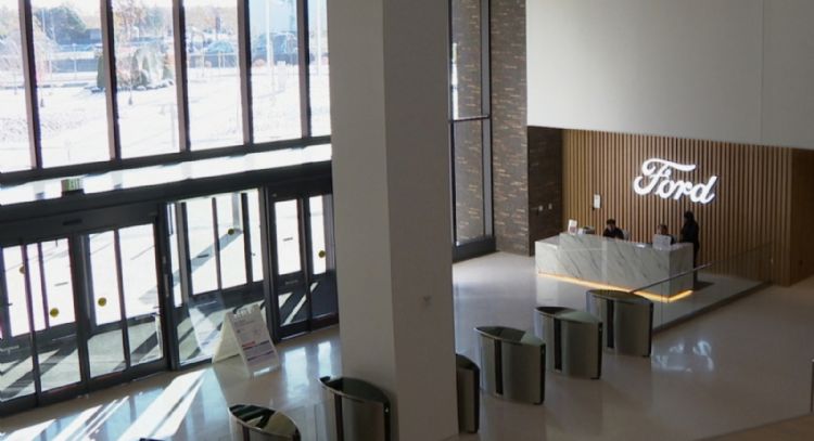 Ford Motor presenta su nueva sede, llena de tecnología y espacio para 4 mil empleados